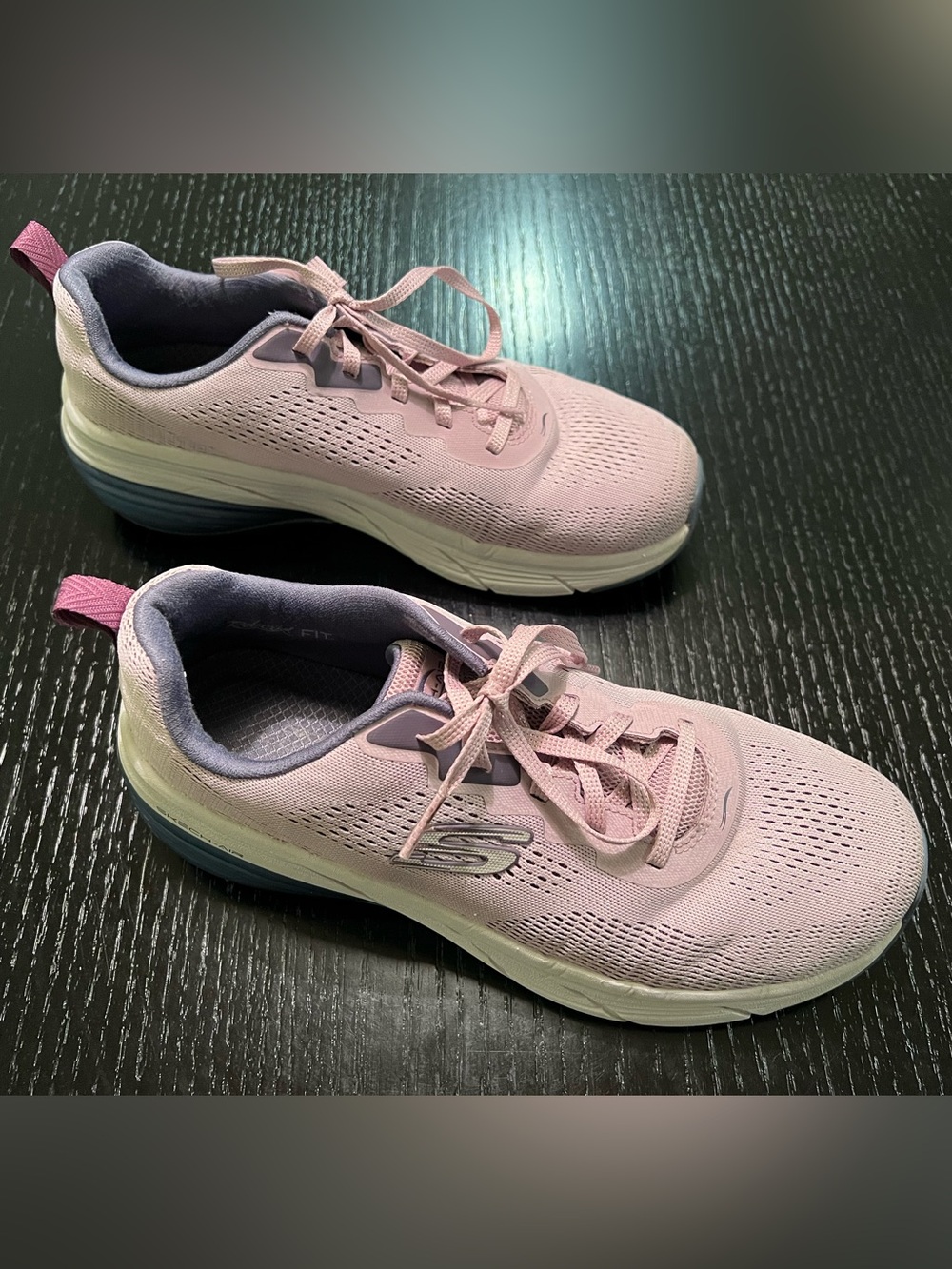 Skechers D’Lux Walker Women’s Size 9 Blush Pink Relaxed Fit Walking Shoes - Picture 4 of 6